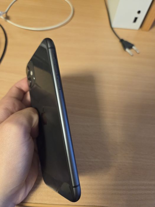 обменяю iphone 11