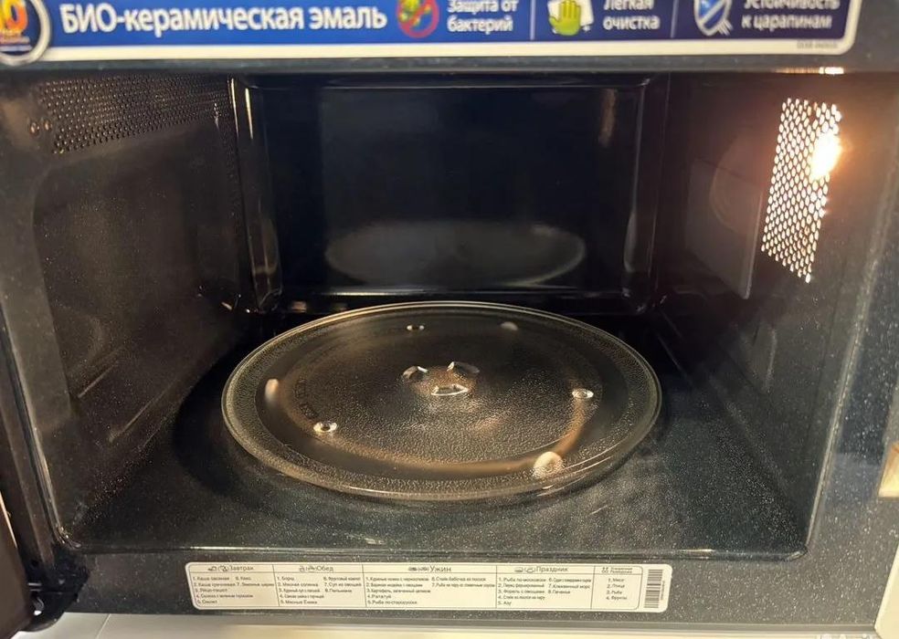 Микроволновая печь в отличном состоянии
