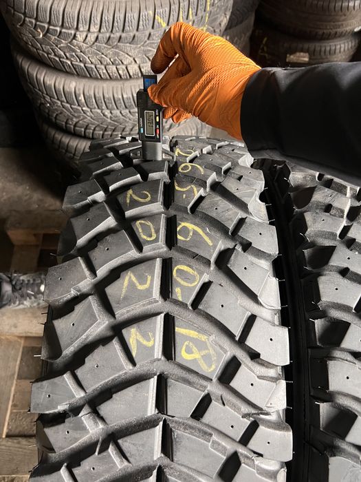 2 anvelope OffRoad 265/60/18 , Mud Power , 13 mm !