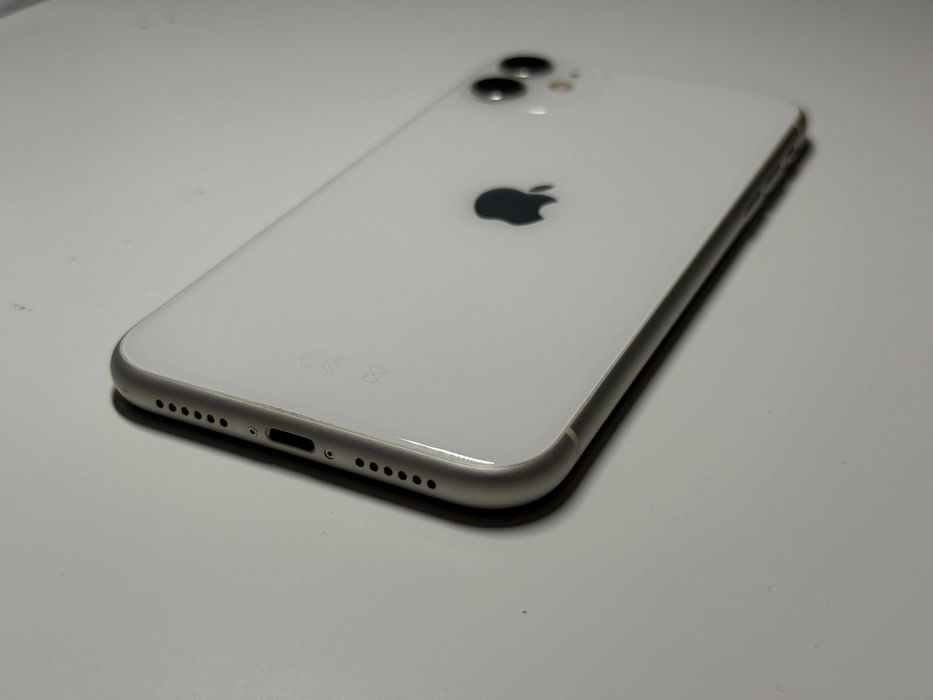 iPhone 11, Alb, 64Gb, Liber de retea | Cod - G828