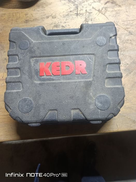 Шуруповёрт кедр .