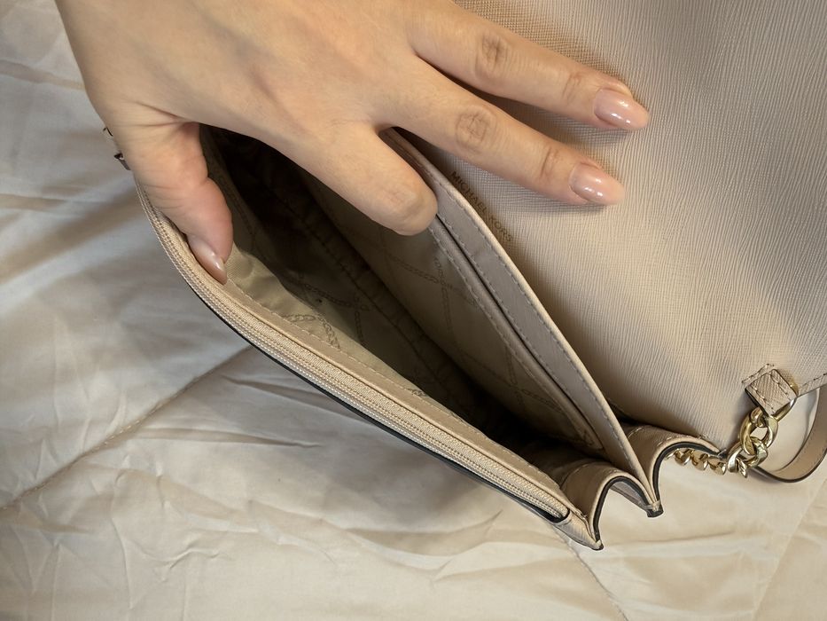 Продам сумочки Michael Kors