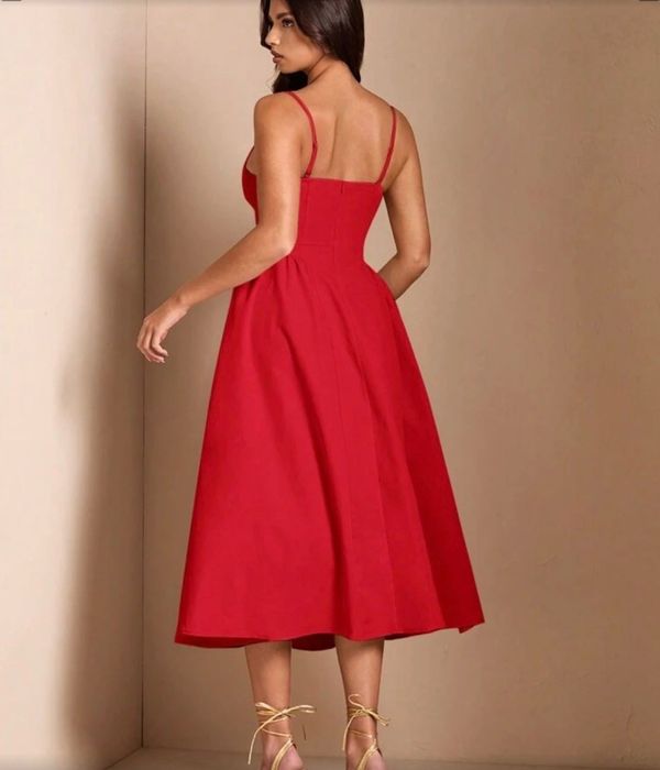 Дамска червена дълга рокля