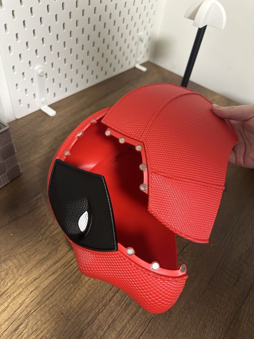 Deadpool маска - магнитна