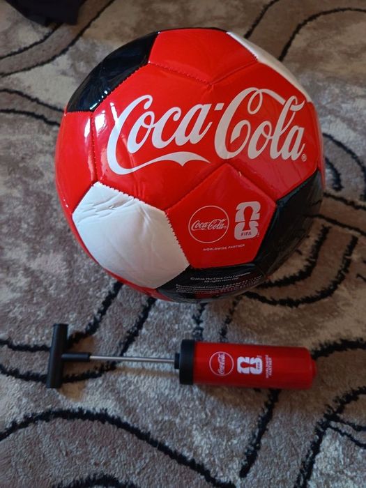 Мяч  Coca-Cola  новый с насосом копток