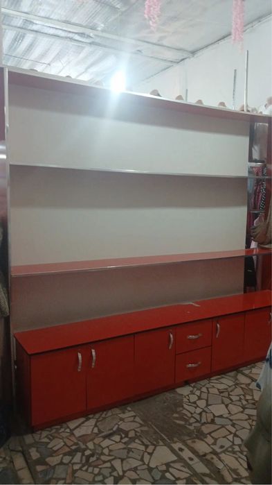 Dukon uchun moljallangan mebel sotiladi xolati yangi