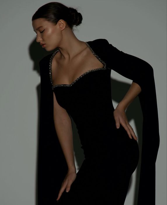 Продам платье от бренда Малли