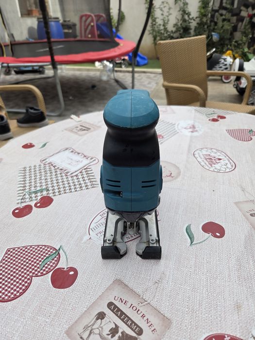 Акумулаторен прободен трион MAKITA DJV181