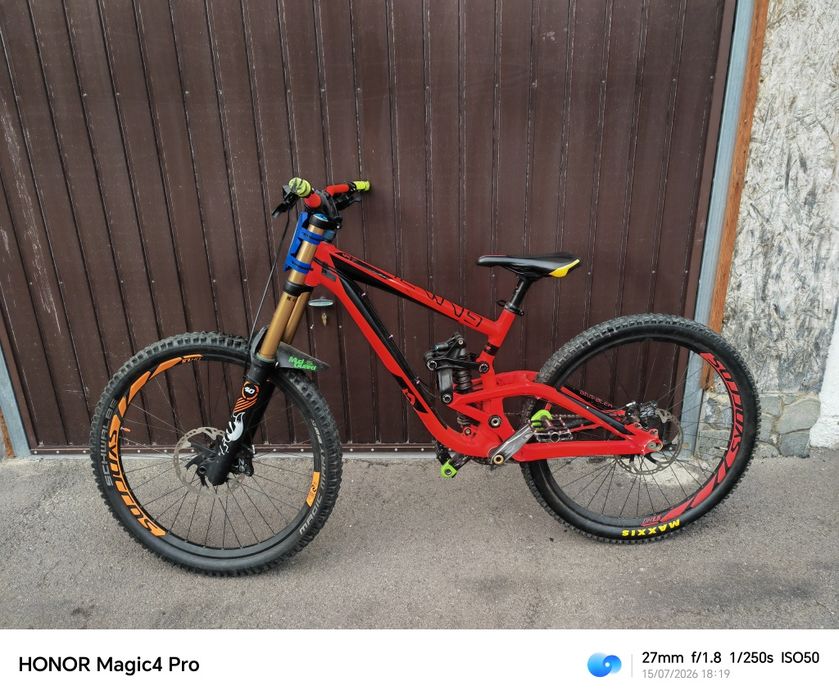 Bicicleta downhill scott