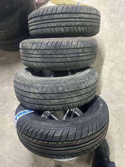 Продам комплект резины