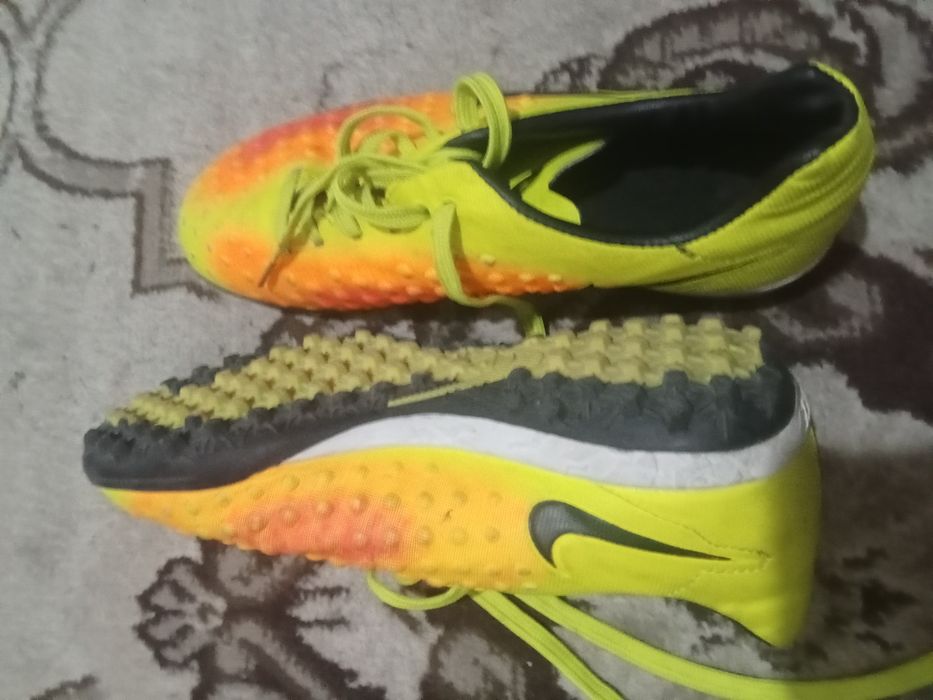 Продам кеды кроссовки