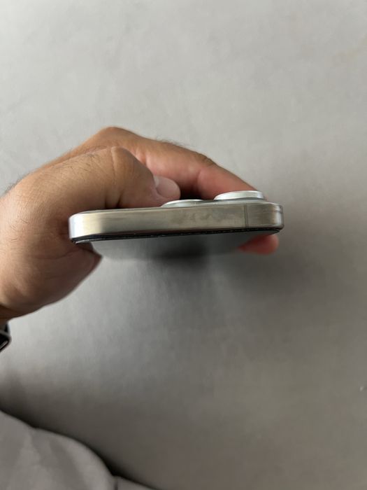 Продам iphone 16 pro 128gb