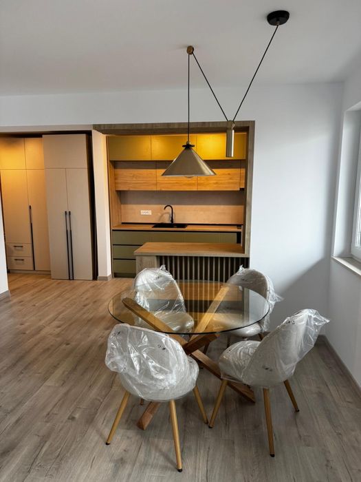 Apartament 2 camere de inchiriat Rokman (Urban) Coresi Mobilat si Utilat Premium cu parcare si lift