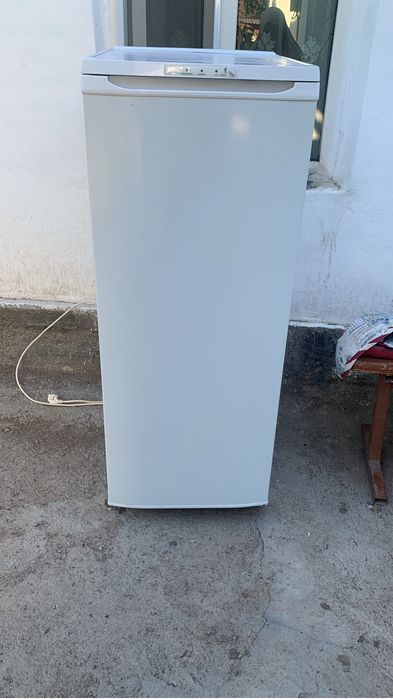 Продам морозилку на запчасти