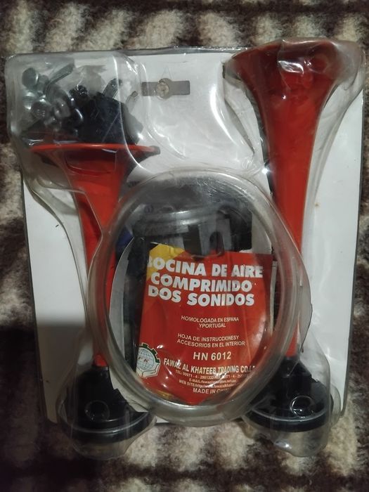 Клаксони(за кола;камион) с компресор-12V- нови