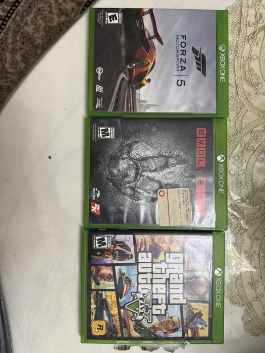 Продам игры от Xbox One 3 штуки