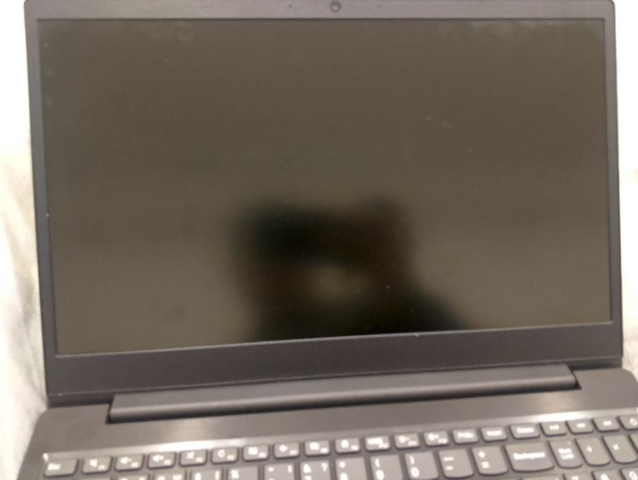 Noutbook: Lenovo AMD4. Disk hajmi: 128 GB SSD. Offis ishlari uchun.