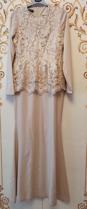 Красивая  платье