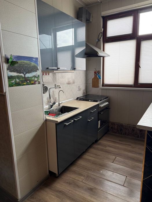 Квартира с евроремонтом-3х комнатная со всеми удобствами