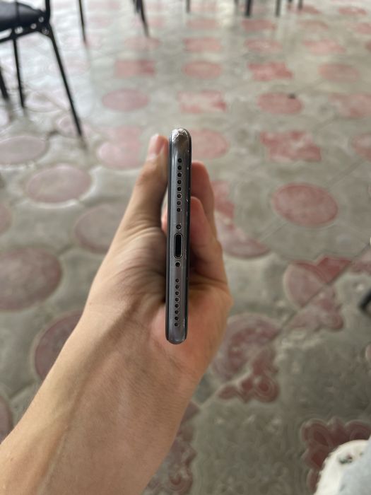 Iphone 8+ xotira 64gb