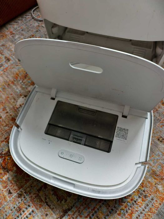 Робот-пылесос Xiaomi Dreame Bot W10