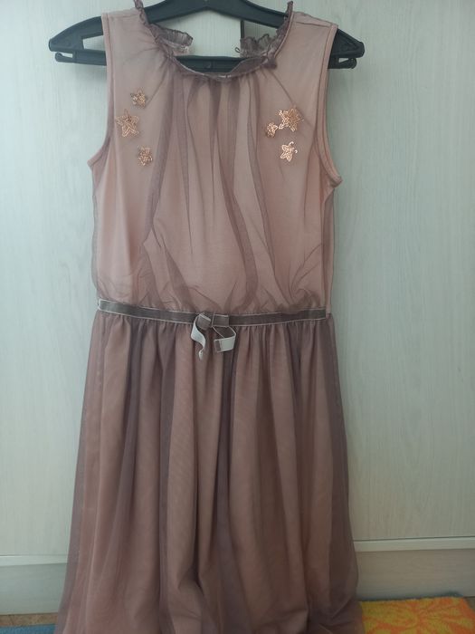 Продам платье на девочку