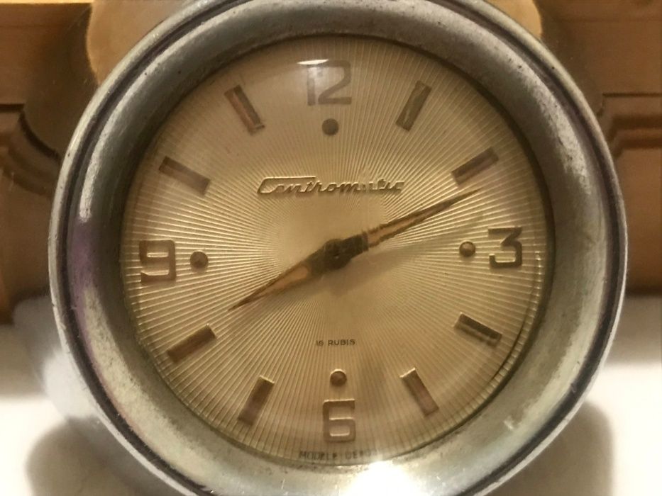 Часовник за волан Centromatic center watch