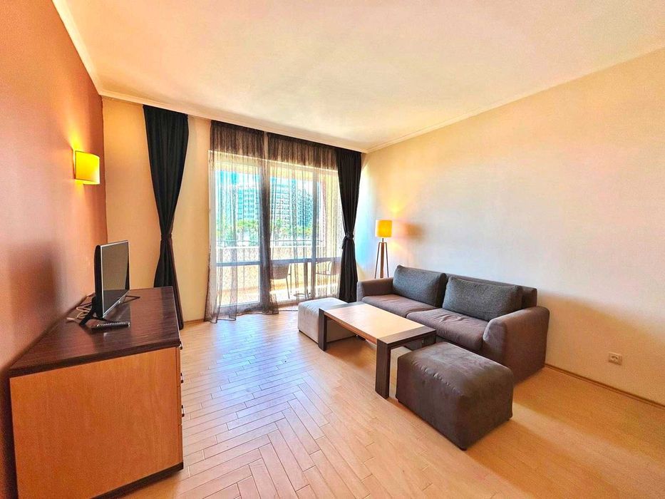 Продава се Двустаен апартамент в к.к. Слънчев бряг - 82 кв.м за 1007 €/кв.м - Снимка #1