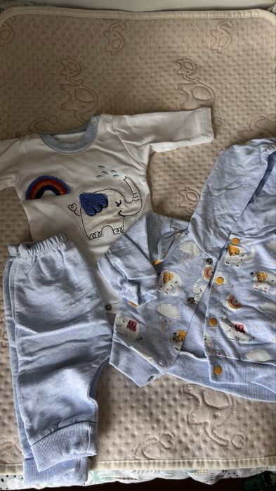 Продаю детскую одежду