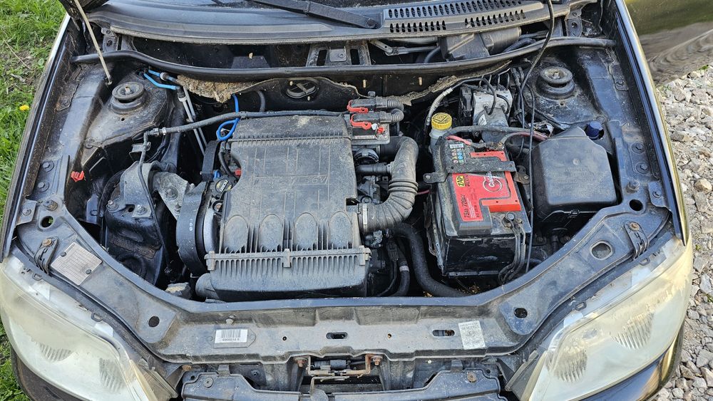 Vând Fiat Punto 1.4 benzină