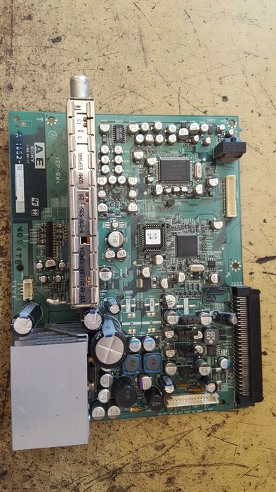 Телевизори Sony, Philips, Crown на части