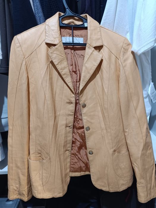 Куртка и кожаный пиджак