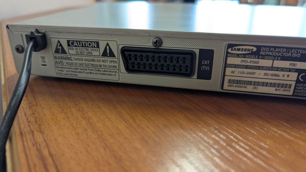 DVD плеър Samsung DVD P-360