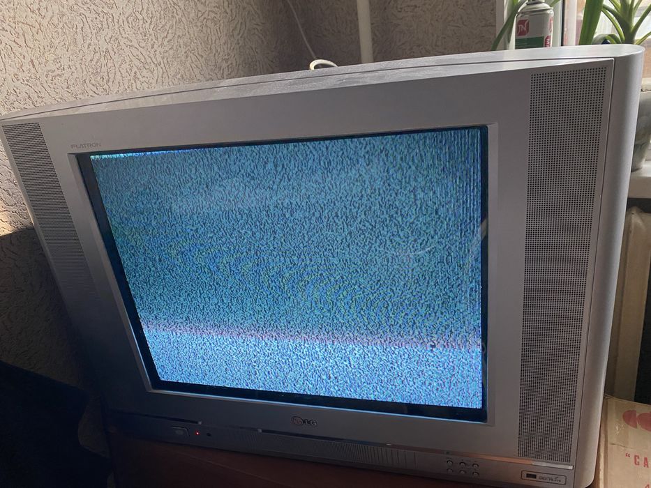 Телевизор цветной  LG