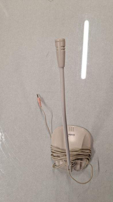Продавам микрофон Genius и USB лампа
