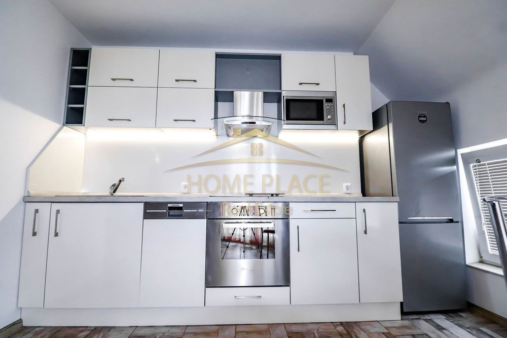 Дава се под наем Тристаен апартамент в Варна, Колхозен пазар - 72 кв.м за 510 € - Снимка #1