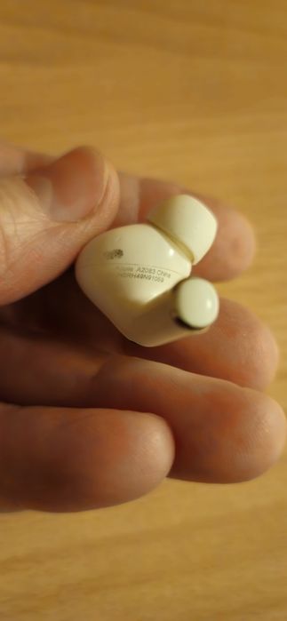 AirPods Pro 1. Левый наушник