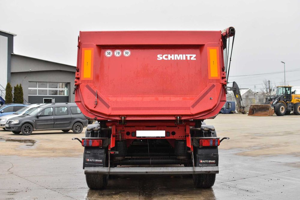 Semiremorca Schmitz basculabila
