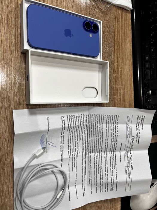 iPhone 16 фиолетовый 256