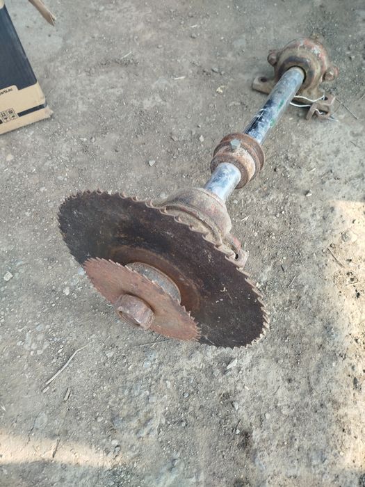 Вал за циркуляр.