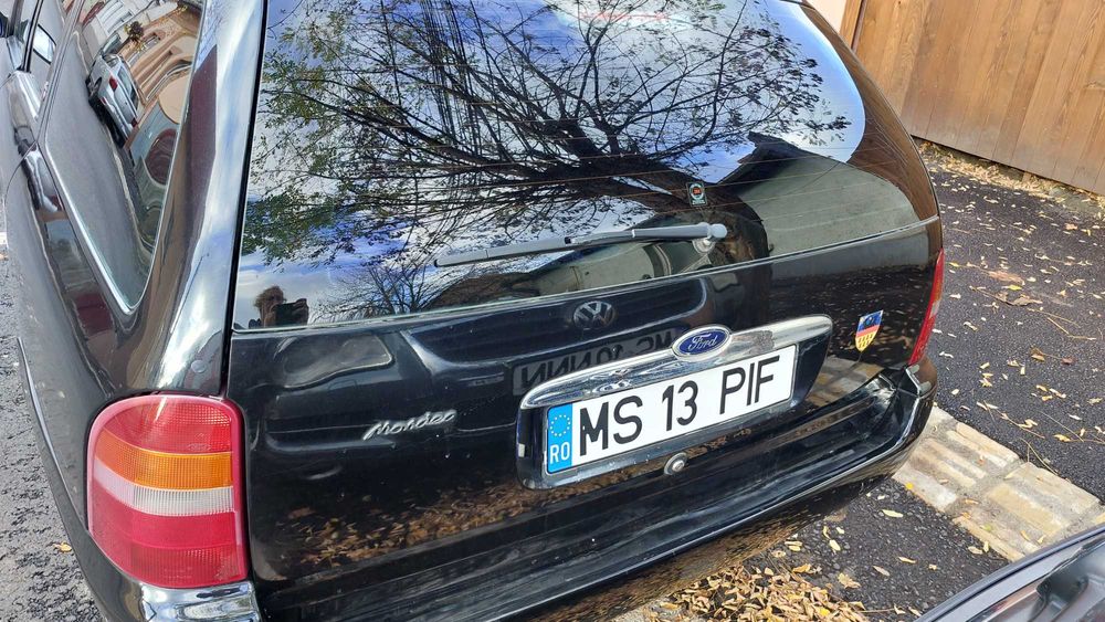 Ford Mondeo Mk2 Ghia