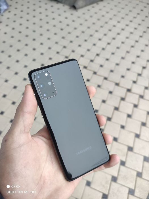 Samsung  S20 + 5 ji