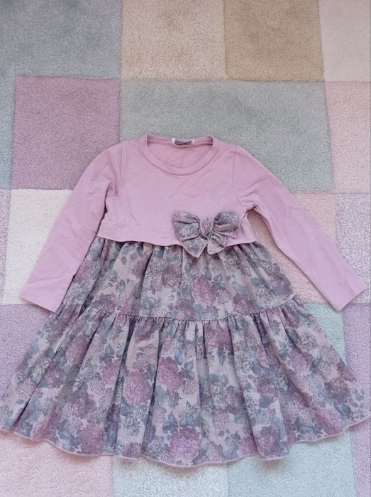Ефектна детска рокля с панделка