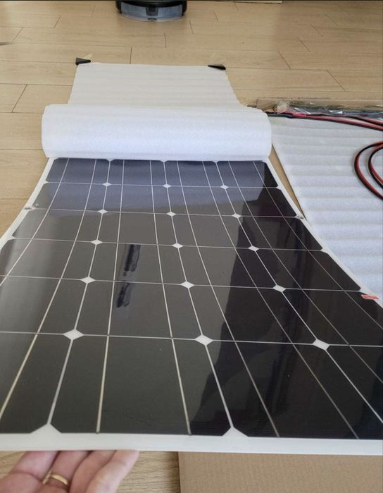 KIT Curent Electric Panou Solar Flexibil (200w) 2X 100w fiecare + cabluri si mufe MC4 + controler de 60A MPPT