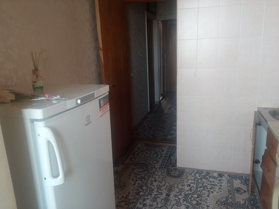 Qizlarga sheriklikka kvartira