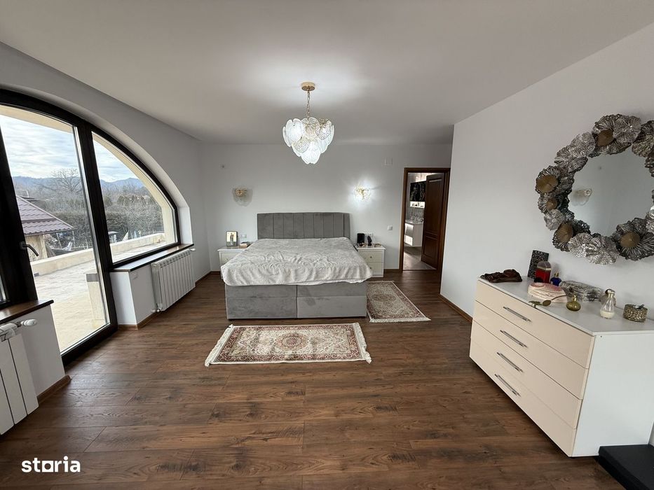 Vila Delux P+1 cu terasă și garaj + teren intravilan 783mp