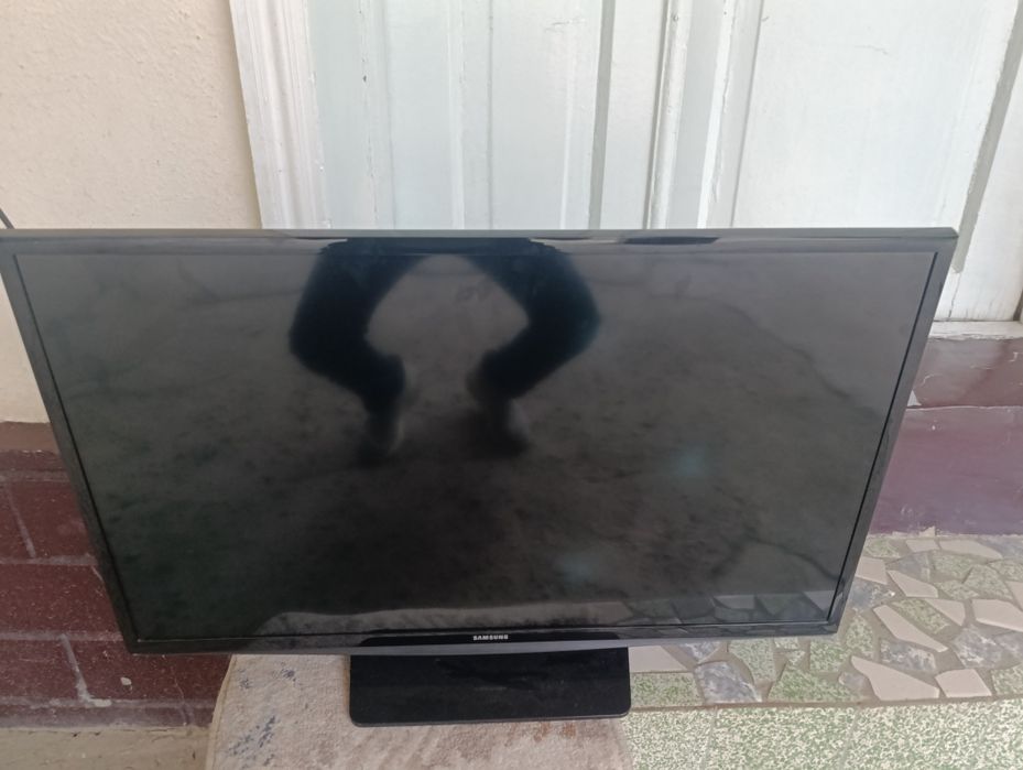 "SAMSUNG 32" televizor