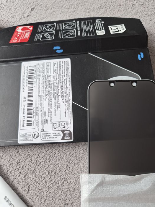 Протектори и кейсове за I phone 13