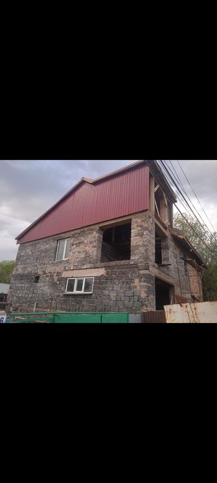 Продам дом на 3-4 хозяина