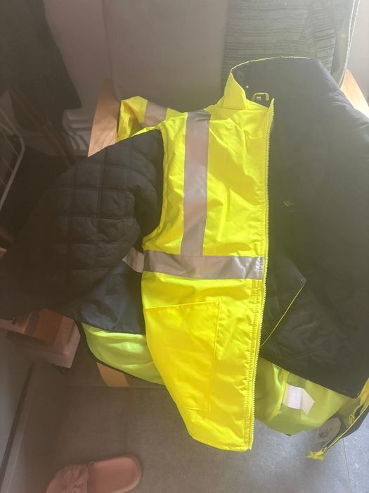 Geaca 3 in 1 noua RENANIA calitate la pret bun